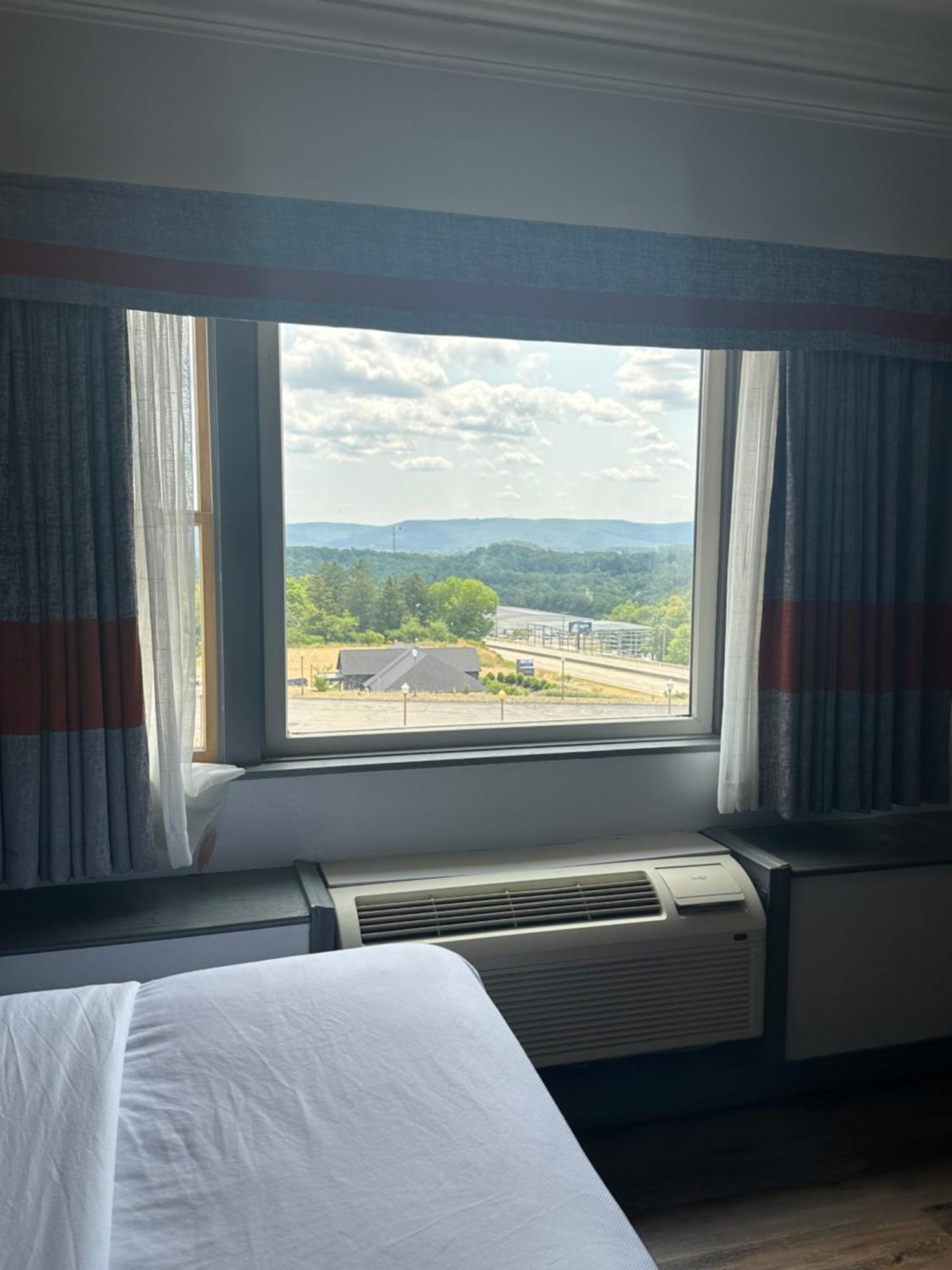 Inn At Mountainview Greensburg Esterno foto